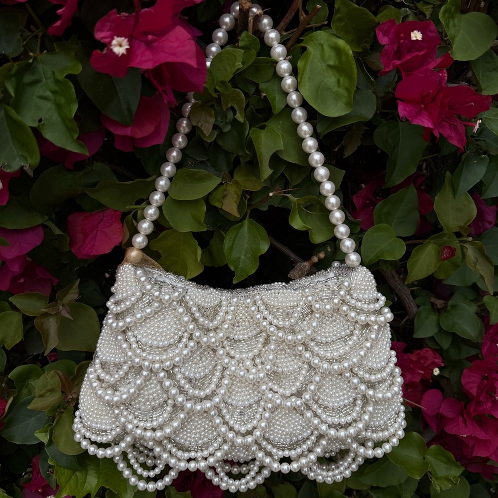 NWT Pearl Beaded Embellished Hanging Tassel White Shoulder Bag Made in India